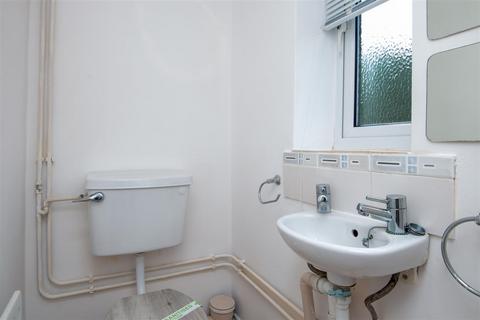 3 bedroom end of terrace house to rent, Kidd Close, Crownhill