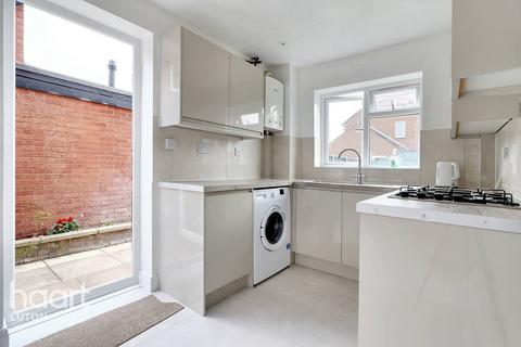 60 Blakeney Drive, Luton, LU2 7AL