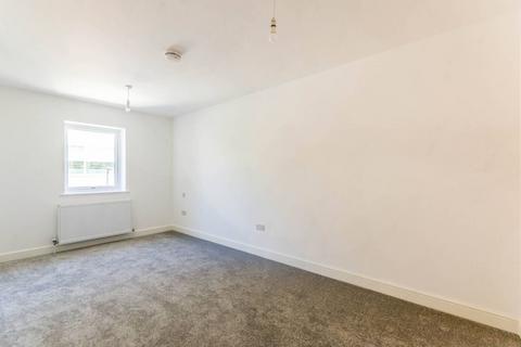 2 bedroom flat to rent, Parker Street, Silvertown, London, E16