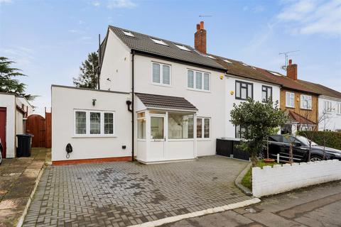 5 bedroom end of terrace house for sale, Charnwood Drive, South Woodford