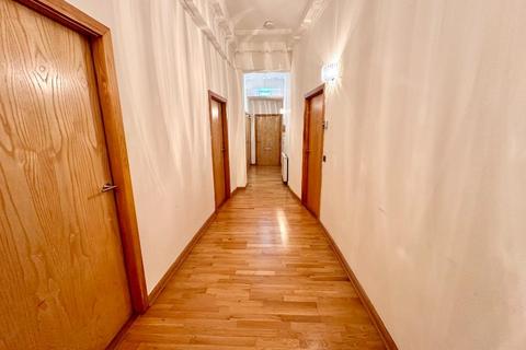 3 bedroom flat to rent, College Street, Merchant City, Glasgow, G1