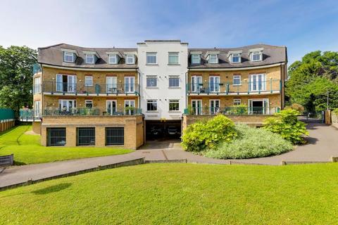 3 bedroom flat to rent, Warne Court, Enfield, EN1