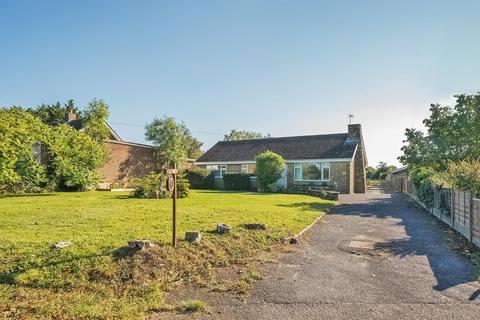 4 bedroom detached bungalow for sale, Milton Road, Clapham