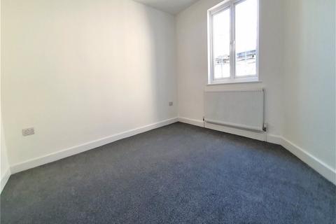 3 bedroom apartment to rent, High Street, Orpington, Kent