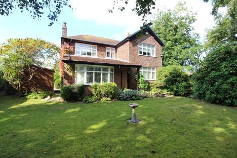 3 bedroom detached house for sale, Sevenoaks,  London Road, Stretton, Warrington