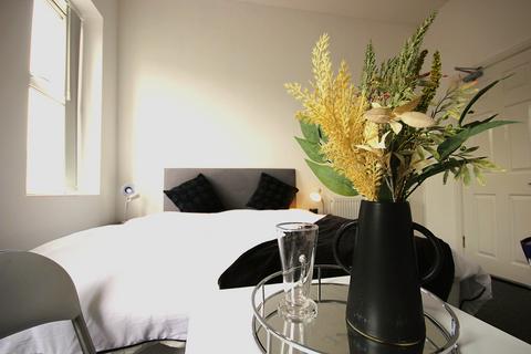 undefined, Room 5, Bacheler Street, Hull, HU3