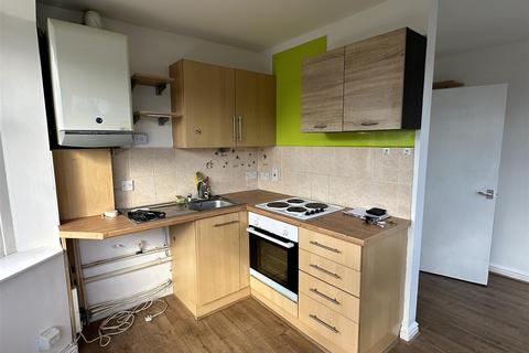 1 bedroom flat to rent, Gimson Road, Leicester