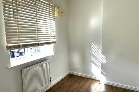 1 bedroom flat to rent, Gimson Road, Leicester