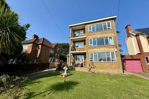 2 bedroom ground floor flat to rent, Cooden Drive, Bexhill-On-Sea TN39