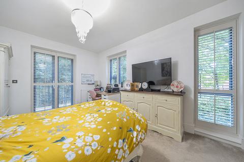 1 Chervil Close, Godalming, GU7 1PS