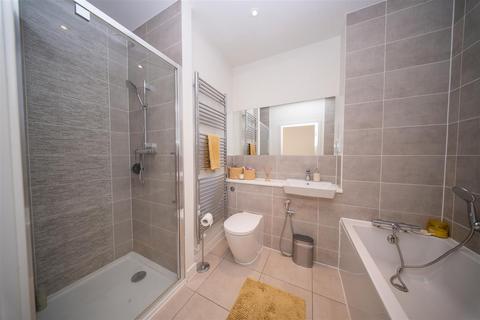 45 Isambard Road, Southall, UB2 4GN