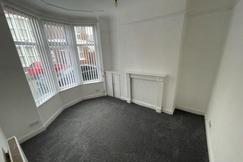 2 bedroom terraced house to rent, Gorsebank Street, Wallasey