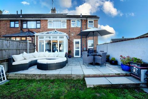 3 Frobisher Way, Gravesend, DA12 4QY