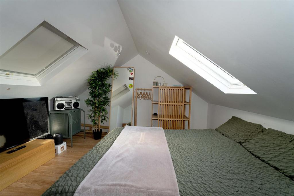 Loft Room.jpg
