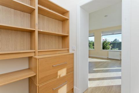 93 Glasgow Road, Edinburgh, EH12 8LH