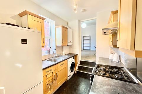 3 bedroom apartment for sale, Sandringham Road, South Gosforth, NE3