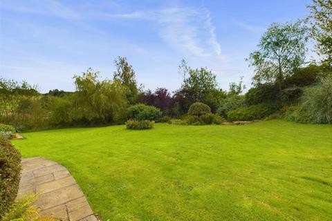 1, Lowcroft Brown Edge Road, Buxton, SK17 7AD