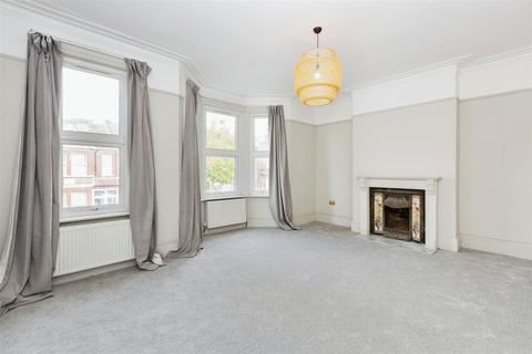 4 bedroom house to rent, Abbotts Park Road, London E10