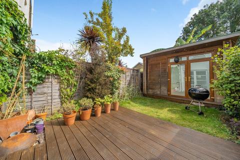 2 bedroom terraced house for sale, Arica Road, Brockley