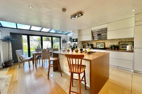 4 bedroom detached house for sale, South Street, Pennington, Lymington, Hampshire, SO41