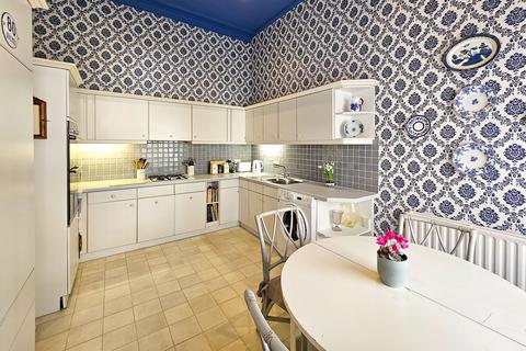 3 bedroom flat for sale, York Place, Harrogate, HG1