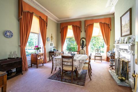 3 bedroom flat for sale, York Place, Harrogate, HG1