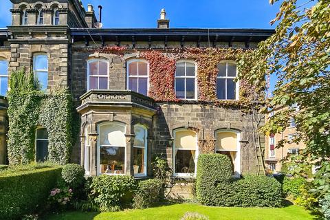 3 bedroom flat for sale, York Place, Harrogate, HG1