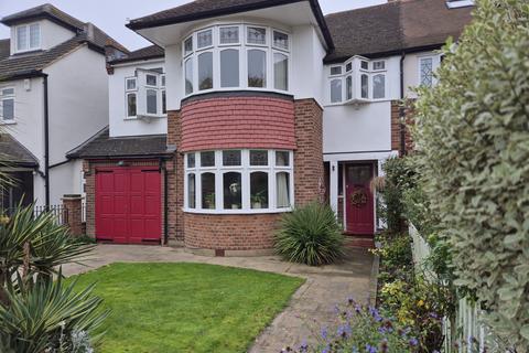 5 bedroom semi-detached house for sale, Cranston Park Avenue, Upminster RM14