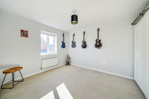 17 Bowthorpe Drive, Brockworth, Gloucester, GL3 4FS