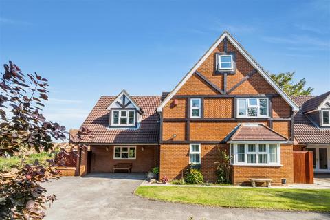 5 bedroom detached house for sale, Walton Road, Caldecotte, Milton Keynes