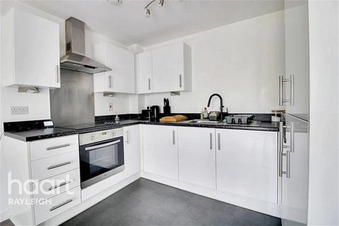 2 bedroom flat to rent, Olive Court, Basildon