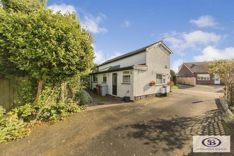 2 bedroom cottage for sale, Waterloo Road, Haslington, Crewe