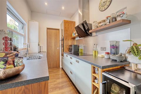 14 Fernbrook Avenue, Southend-on-sea, SS1 2QW