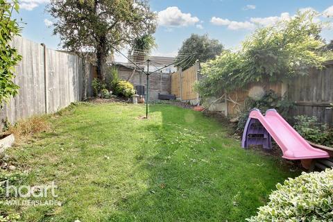 3 bedroom end of terrace house for sale, Cameron Close, Chatham