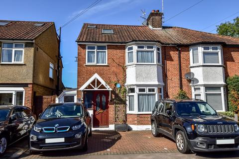 4 bedroom semi-detached house for sale, Maythorne Close, Watford, WD18