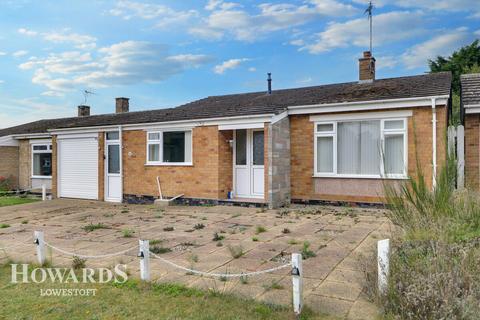 3 bedroom detached bungalow for sale, Fir Close, Barnby