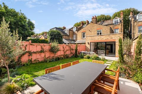 4 bedroom semi-detached house for sale, Thornton Avenue, London