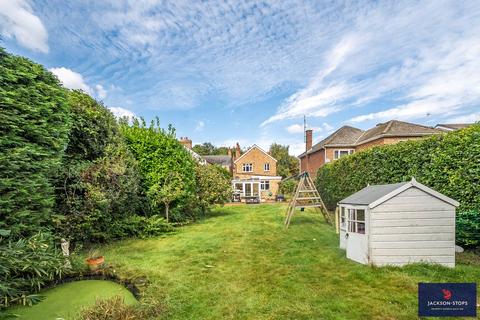 3 bedroom detached house for sale, Theydon Avenue, Woburn Sands, Buckinghamshire, MK17