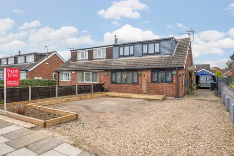 3 bedroom semi-detached bungalow for sale, Oakwood Drive, Grimsby, Lincolnshire, DN37