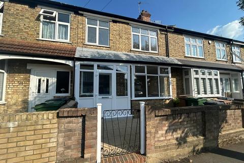 3 bedroom terraced house to rent, Tufton Road, Chingford, E4