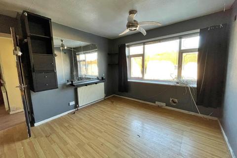 42 Brookside Way, Wilnecote, Tamworth, B77 5LH