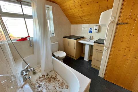 42 Brookside Way, Wilnecote, Tamworth, B77 5LH