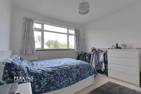 2 bedroom maisonette for sale, Greenford, UB6