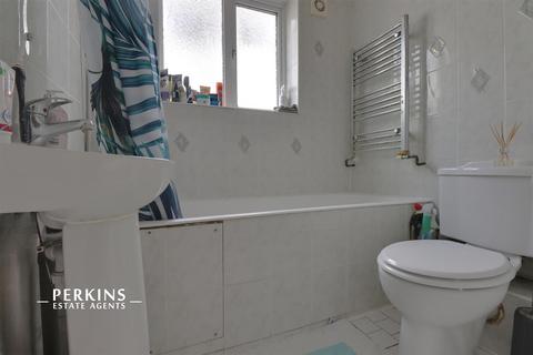 65a Goring Way, Greenford, UB6 9NW
