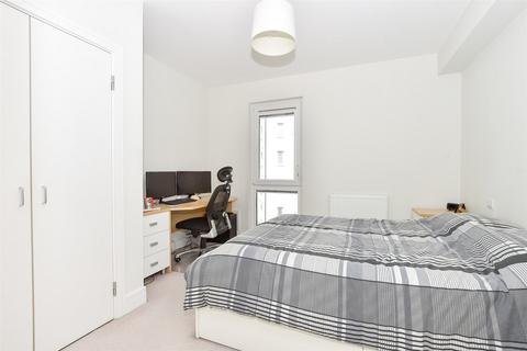 1 bedroom flat for sale, West Green Drive, West Green, Crawley, West Sussex