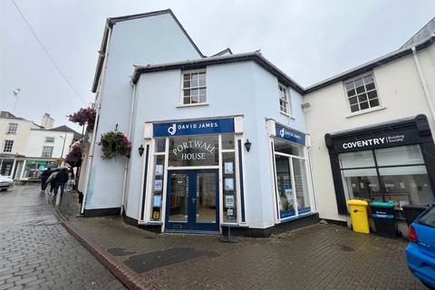 Retail property (high street) to rent, Bank Street, Monmouthshire NP16