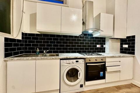 1 bedroom flat to rent, Munster Road, Fulham, London, SW6