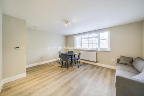 3 bedroom flat to rent, Thorncroft Street Vauxhall SW8