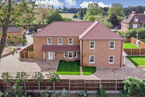 4 bedroom semi-detached house for sale, Riverside, Eynsford, Kent