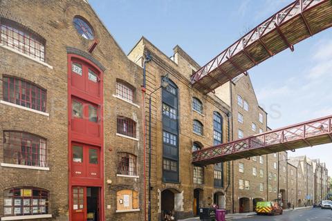 St Thomas Wharf, Wapping High Street, London, E1W